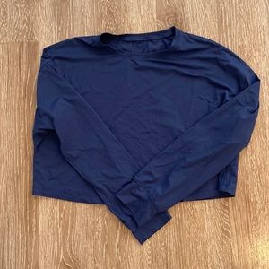 Lululemon muscle cropped long sleeve - size 8